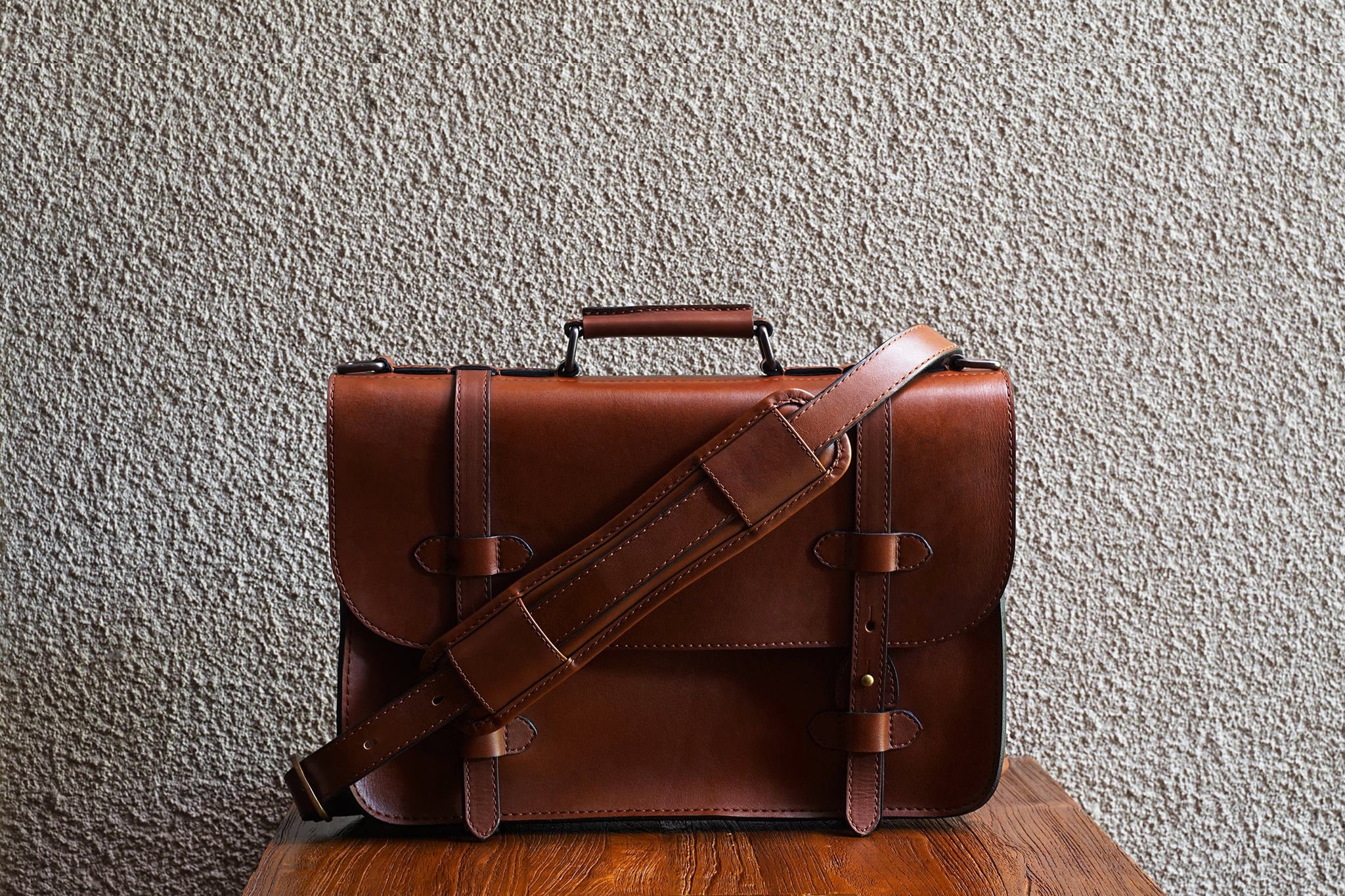 Cravar Alpha 15 Leather Briefcase Review